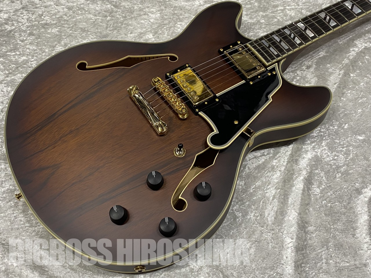 D'Angelico Deluxe DC Satin Brown Burst【シリアルNo:W2301365