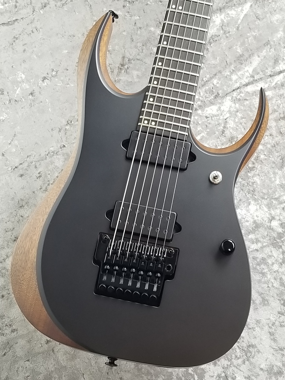 新しい 葉月】 RGDR4327【7弦】【NEMOPHILA きくちゃん専用Ibanez - エレキギター