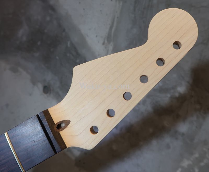 WARMOTH Stratocaster Maple Neck 22 Frets / Right Handed Reverse  Head（新品特価）【楽器検索デジマート】