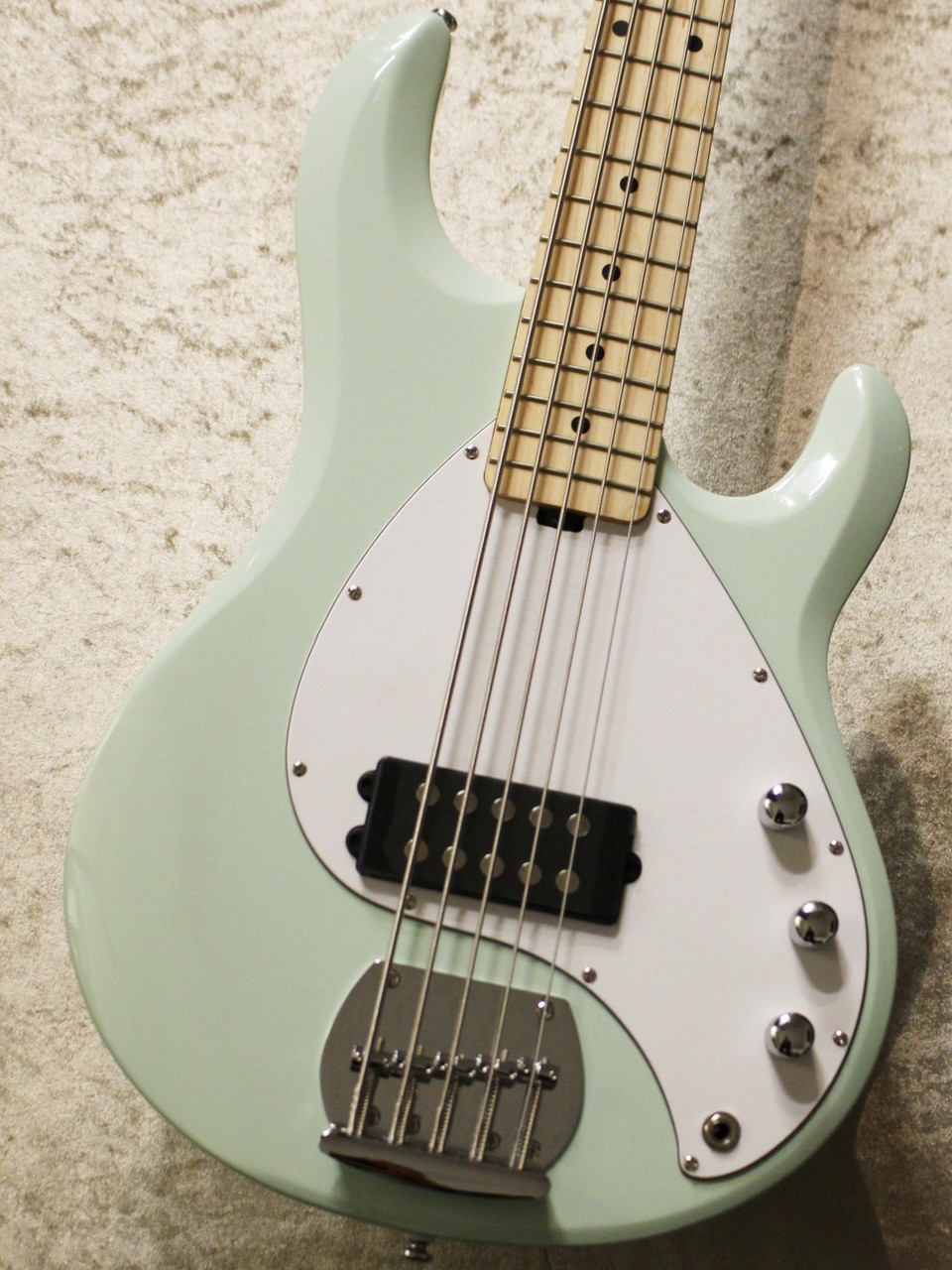 Sterling by MUSIC MAN 【特価セール】S.U.B Ray5 -Mint Green-【アクティブ】【5弦 】(新品/送料無料)【楽器検索デジマート】 Sterling by MUSIC MAN 【特価セール】S.U.B Ray5 -Mint Green-【アクティブ】【5弦 】(新品/送料無料)【楽器検索デジマート】