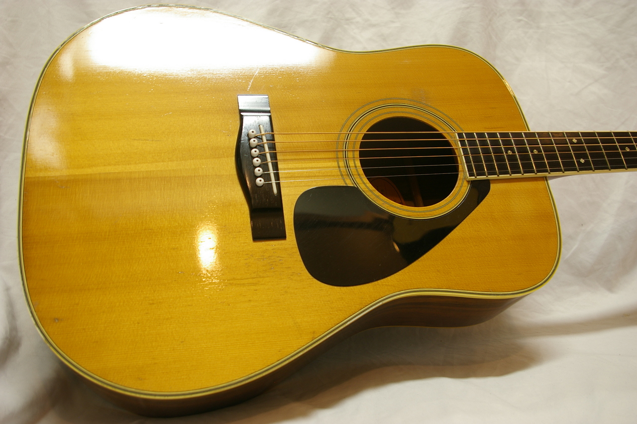 ヤマハFG301B アコースティックギター
