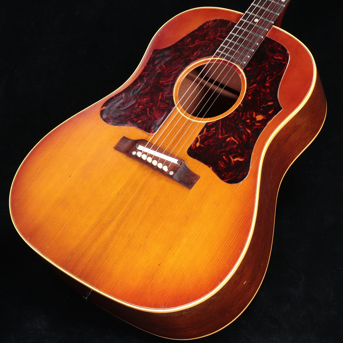 割引価格 1962〜1963年 J-45 【今回限り5万円値引き!】【ヴィンテージ】Gibson ギブソン ハードケース付属 アコギ  アコースティックギター - ギター - www.amf46.fr