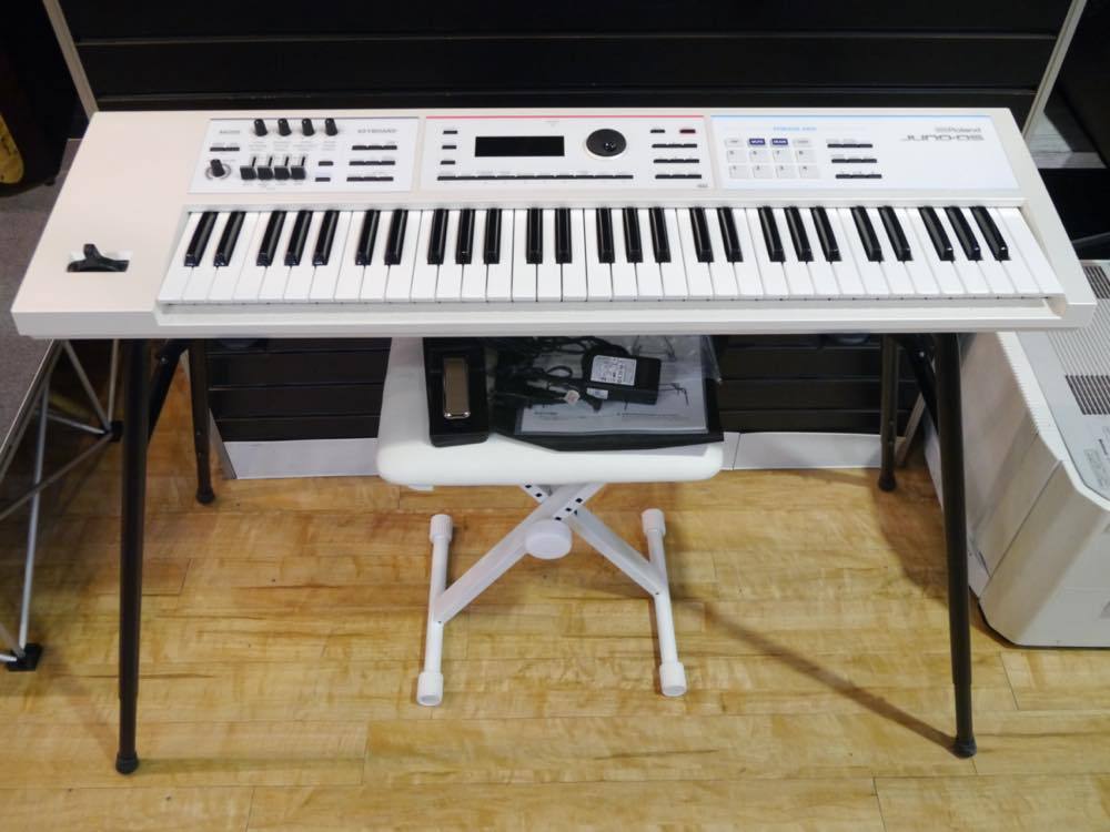 Roland JUNO-DS61 [ケース/スタンド/イス/ペダル付属]（中古）【楽器