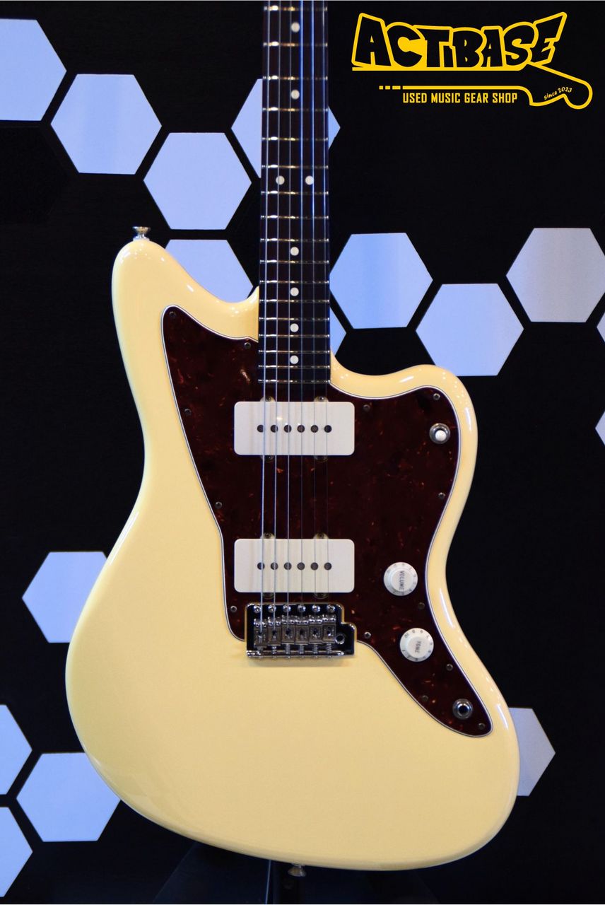 Fender American Performer Jazzmaster VWH（中古）【楽器検索デジマート】