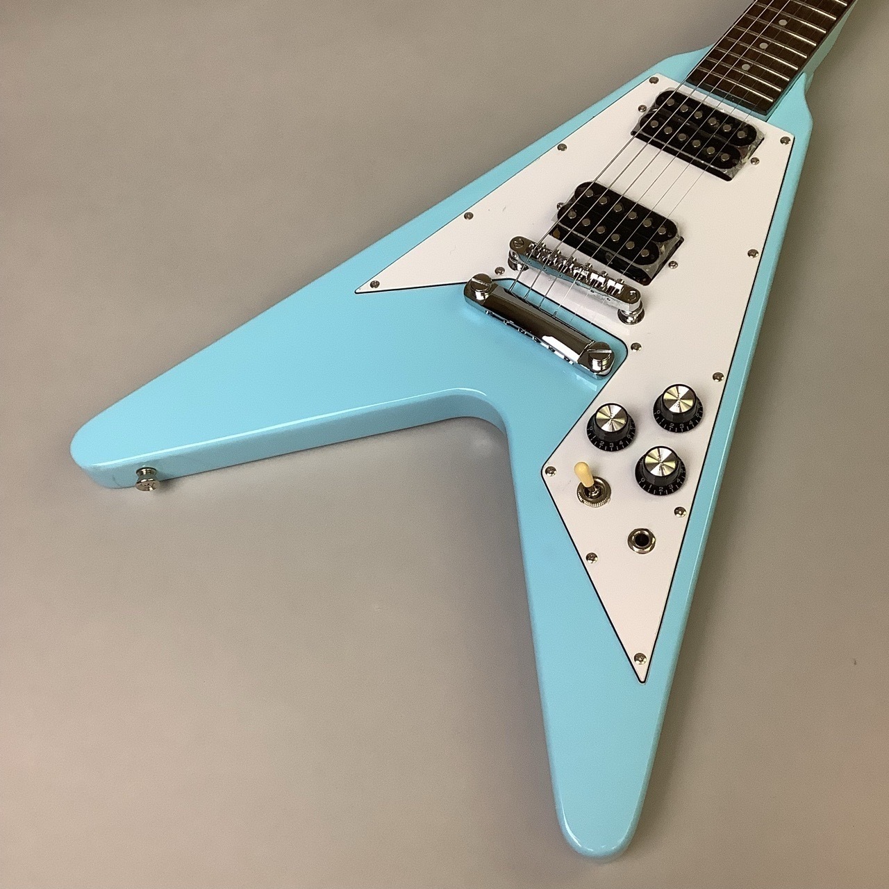 バッカスBacchus ミニサイズギター フライングVタイプ BFV-mini