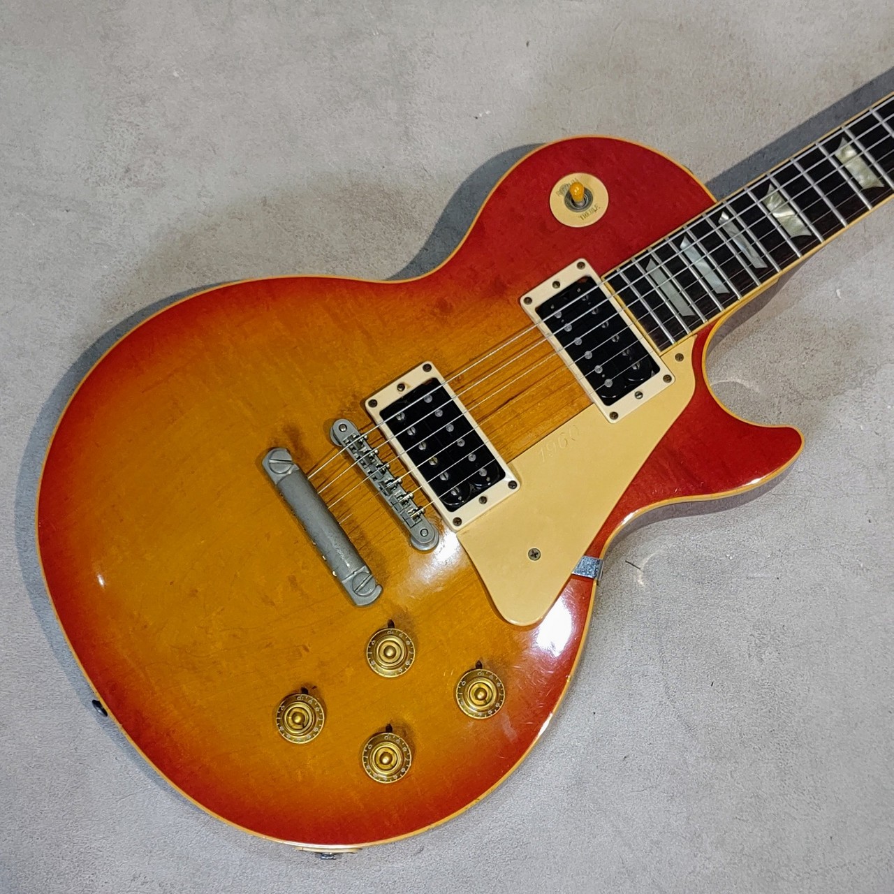 Gibson Gibson Les Paul Classic (Heritage Cherry Sunburst) 