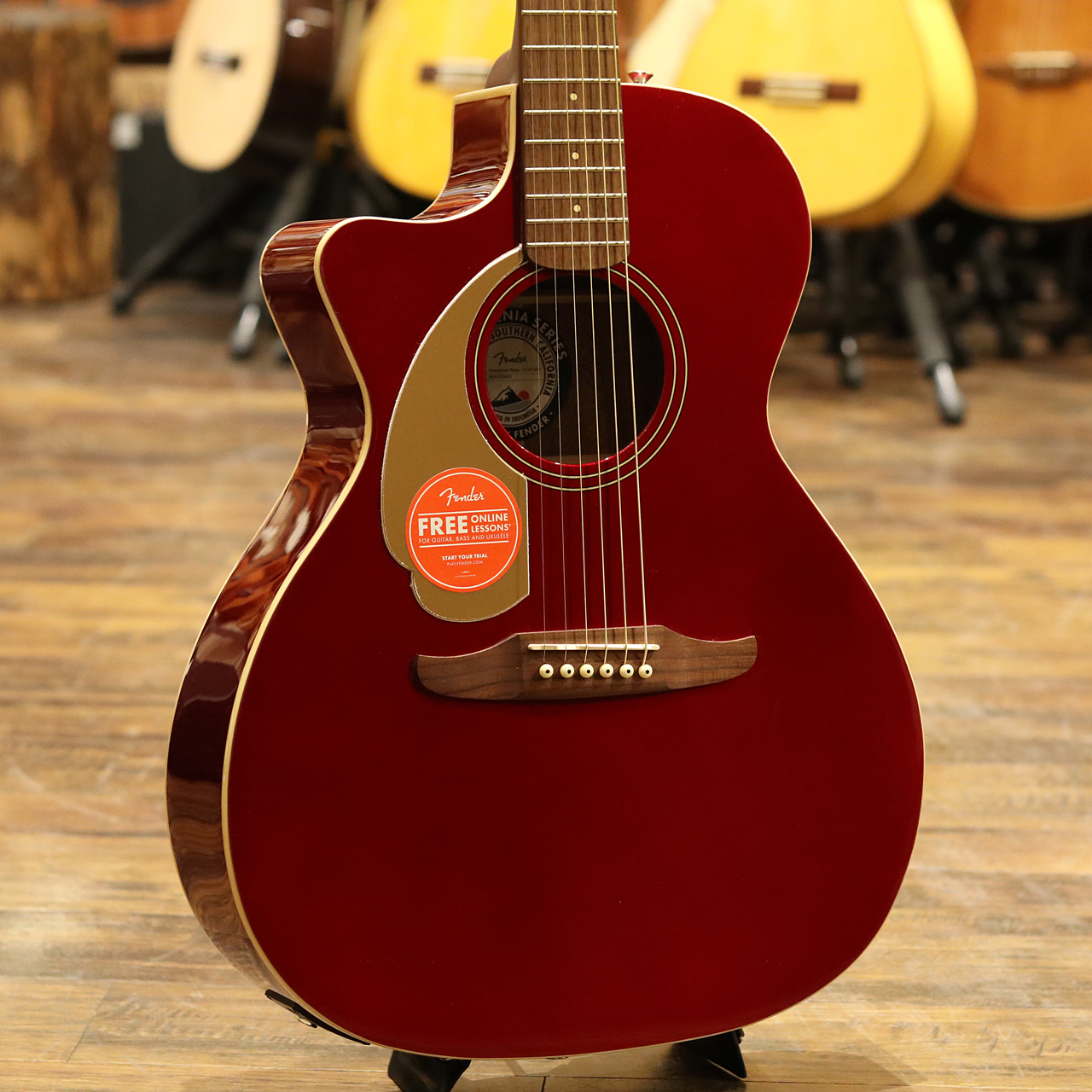 Fender Acoustics Newporter Player Candy Apple Red Leht Hand（新品