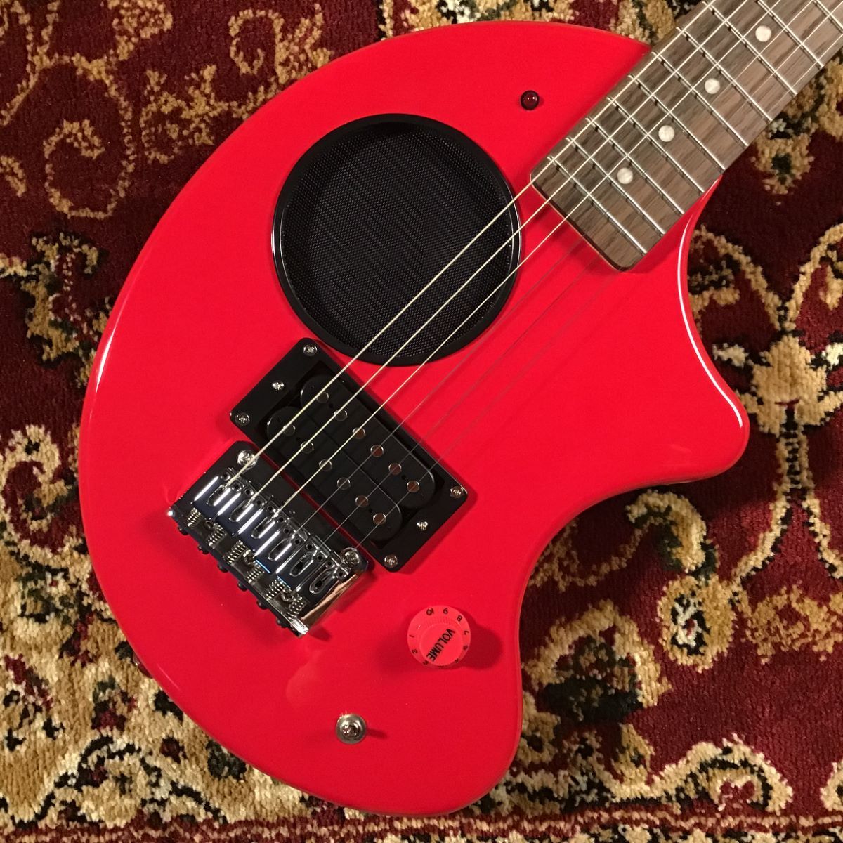 FERNANDES ZO-3 2019 W/SC RED スピーカー内蔵ミニエレキギター レッド