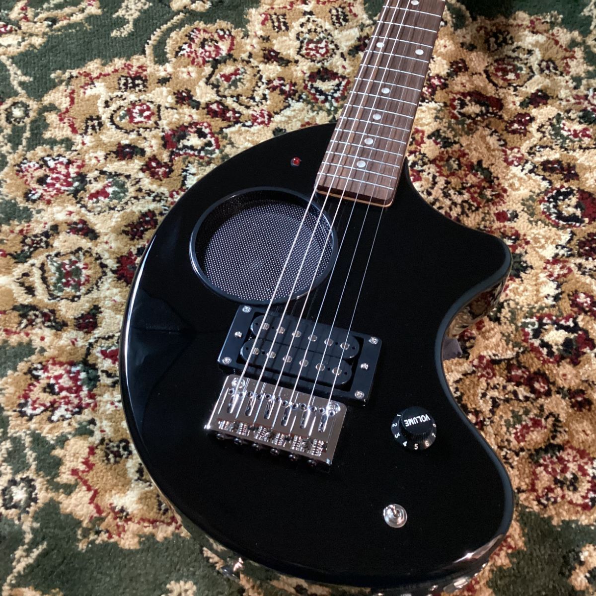 FERNANDES ZO-3 BLK スピーカー内蔵ミニエレキギター ブラック ソフト