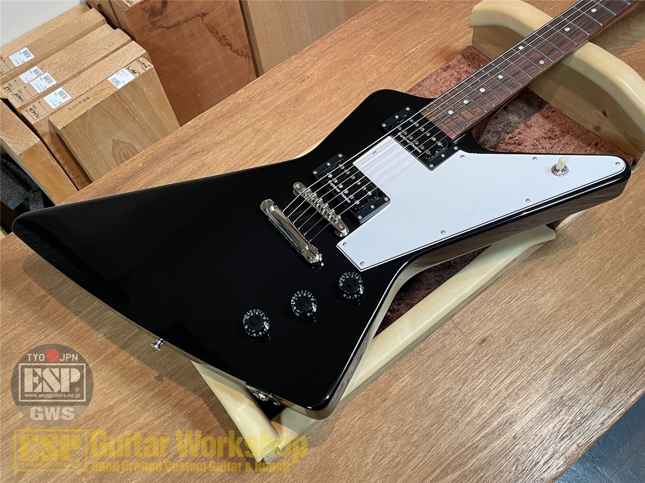 値下げしました]ギター LTD エクスプローラー 黒 メタル - ギター