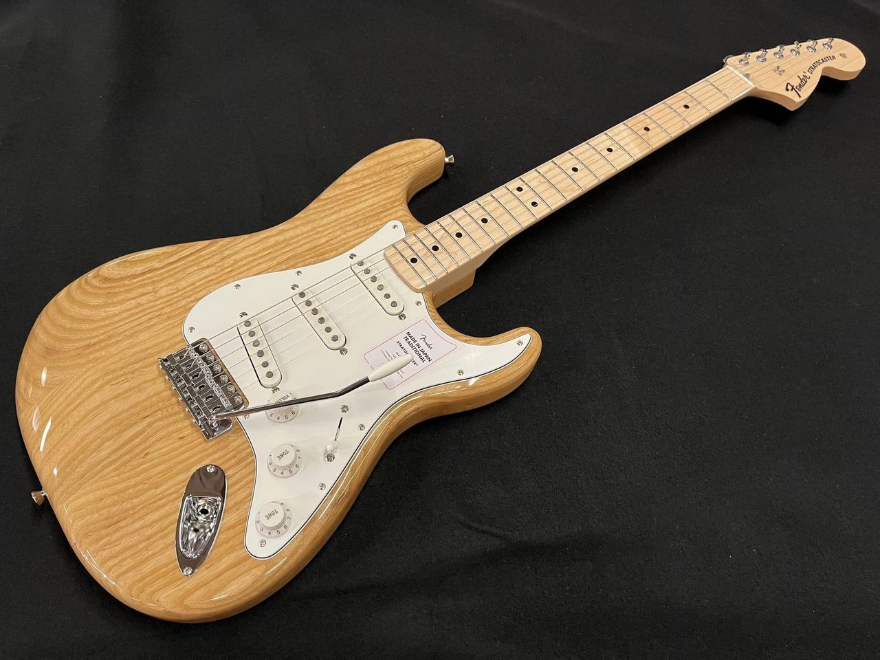 Fender MADE IN JAPAN TRADITIONAL 70S STRATOCASTER NATURAL（新品