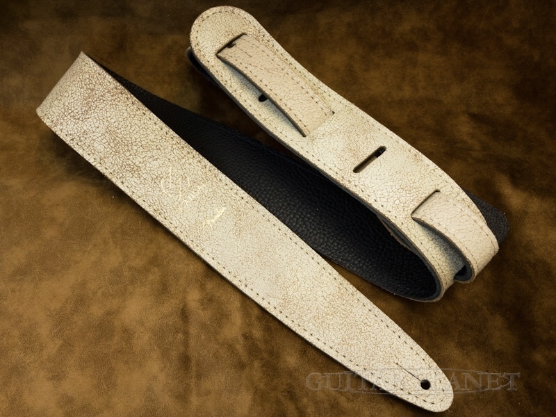 Fender SCANDAL SIGNATURE STRAP -White-【Made In USA】【本革