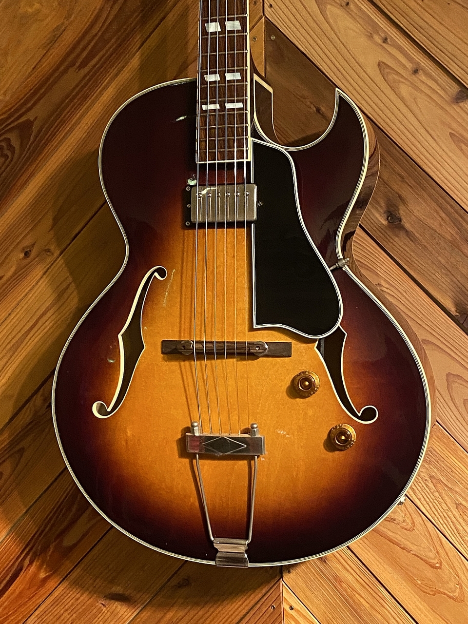 即納大特価 Thinbody Eastman 税込販売価格 AR-175CE Eastman Sunburst