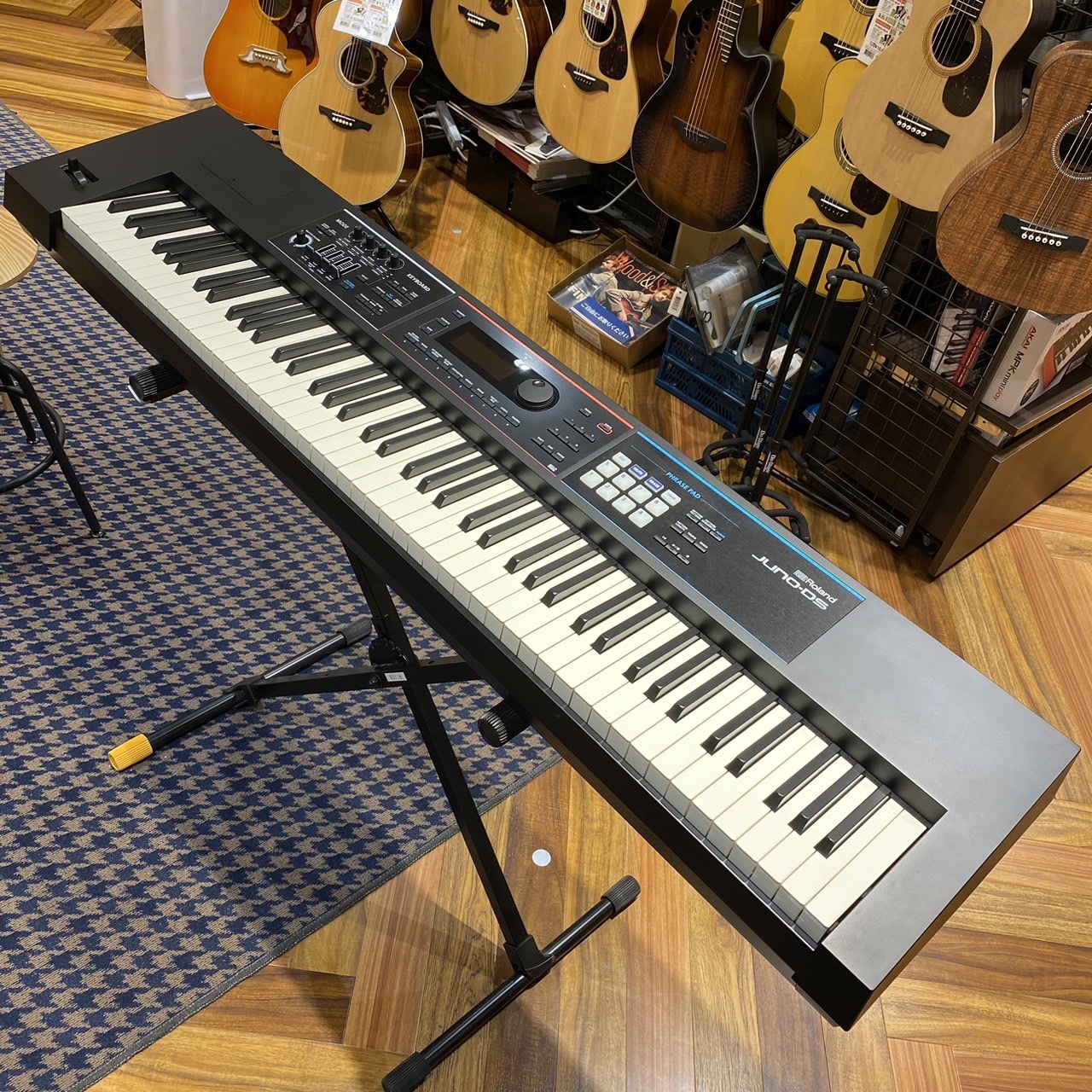 Roland JUNO-DS88【現物画像】（中古/送料無料）【楽器検索デジマート】