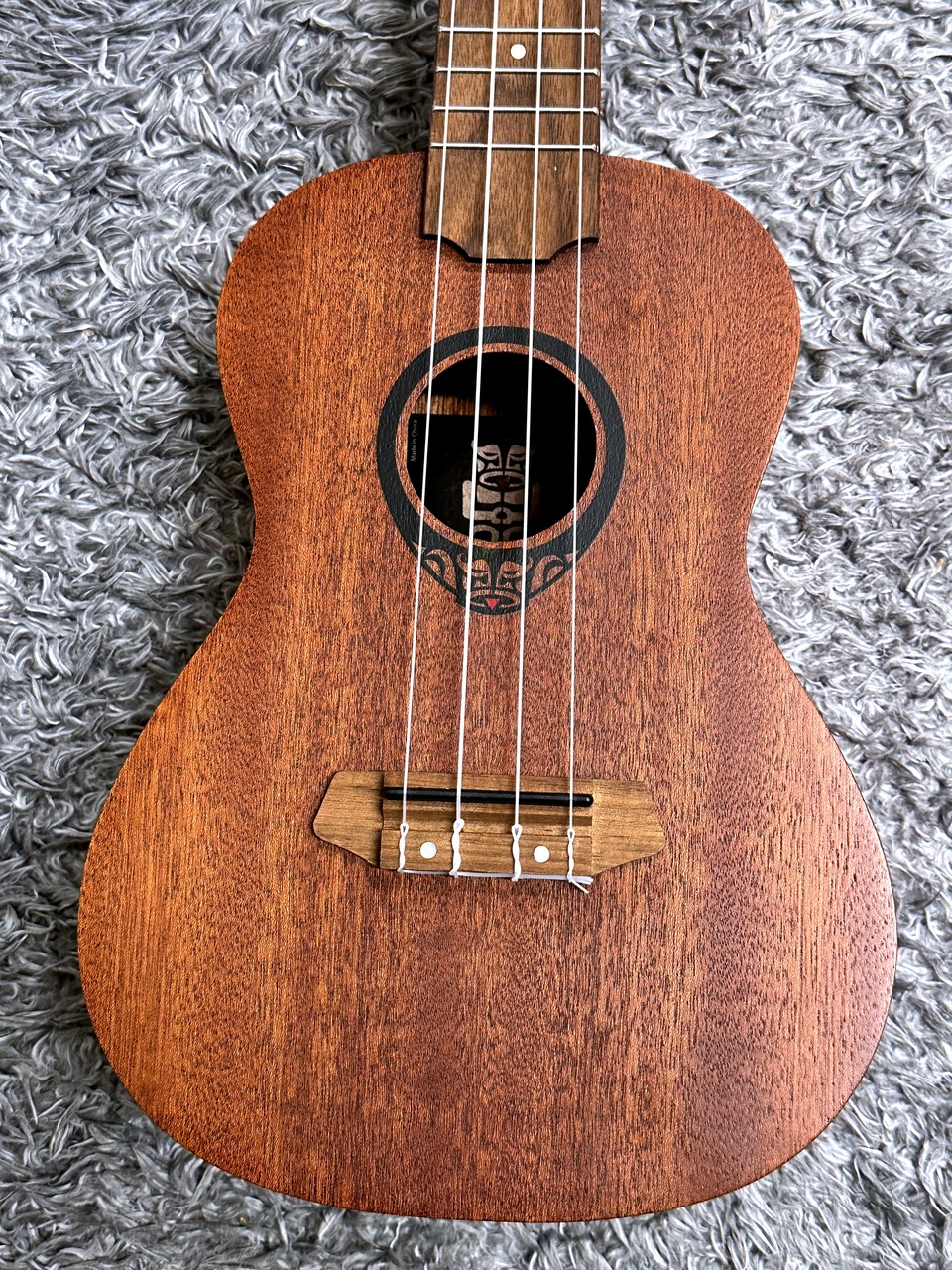 LAG Guitars TIKI UKU 8 TKU8C【アウトレット特価】【コンサート