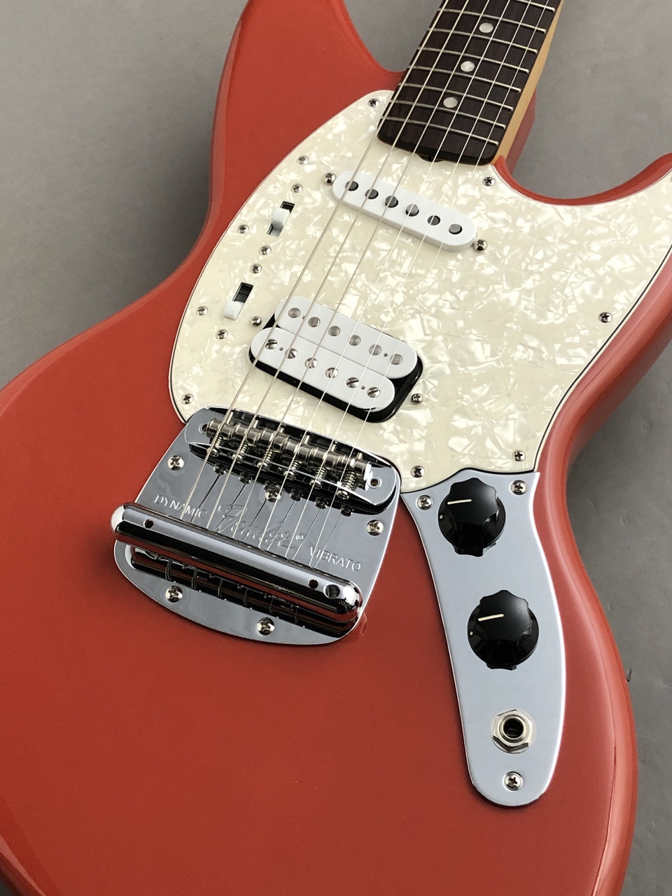 Fender Kurt Cobain Jag-Stang Fiesta Red #MX21536042【3.51kg】【カート・コバーン 】【即納可】（新品/送料無料）【楽器検索デジマート】
