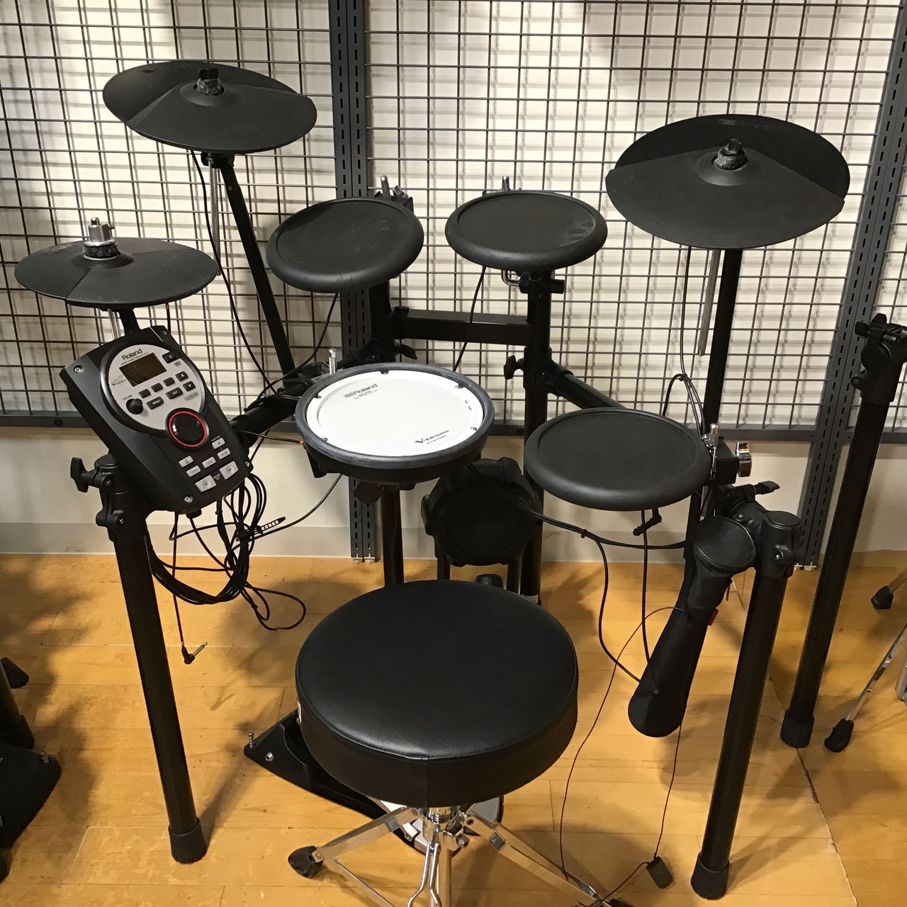 爆買い限定SALERoland V-Drums TD-11 電子ドラム セット 簡易音出し確認済み★現状品 電子ドラム