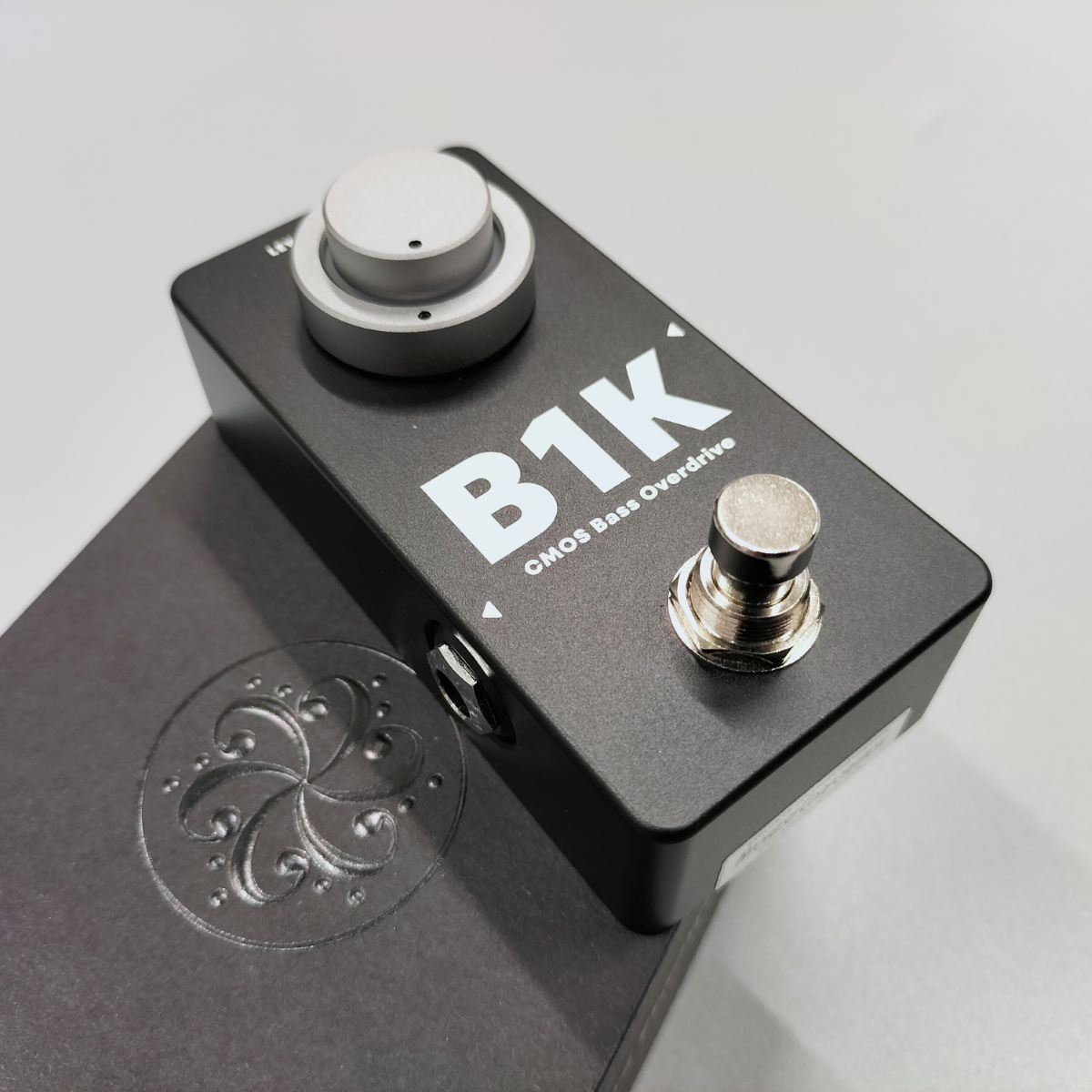 Darkglass Electronics Microtubes B1K ベースオーバードライブ（新品