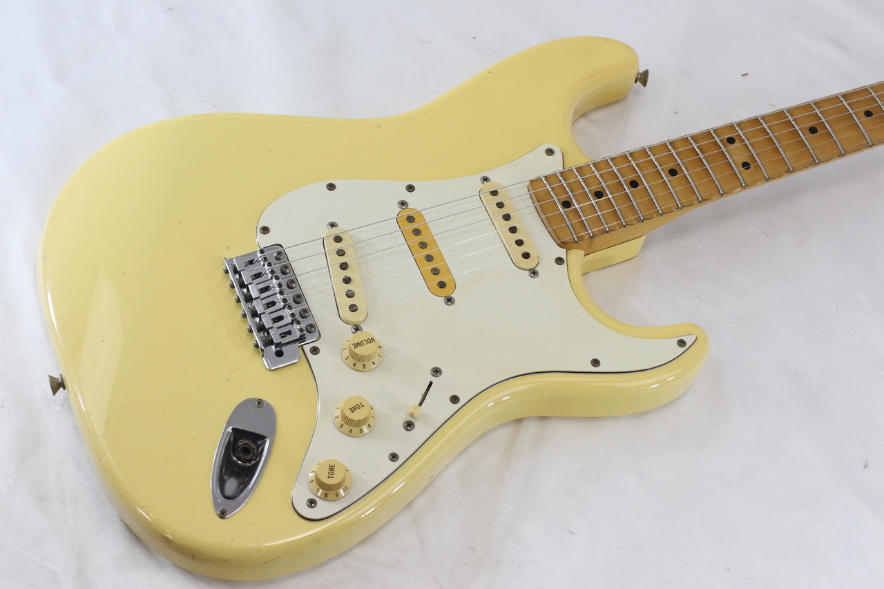 FENDER JAPAN ST72