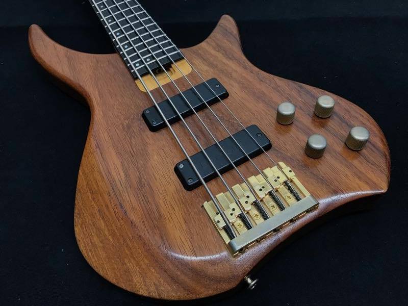 zodiac works ZP PECTORAL BASS ４弦ベース-