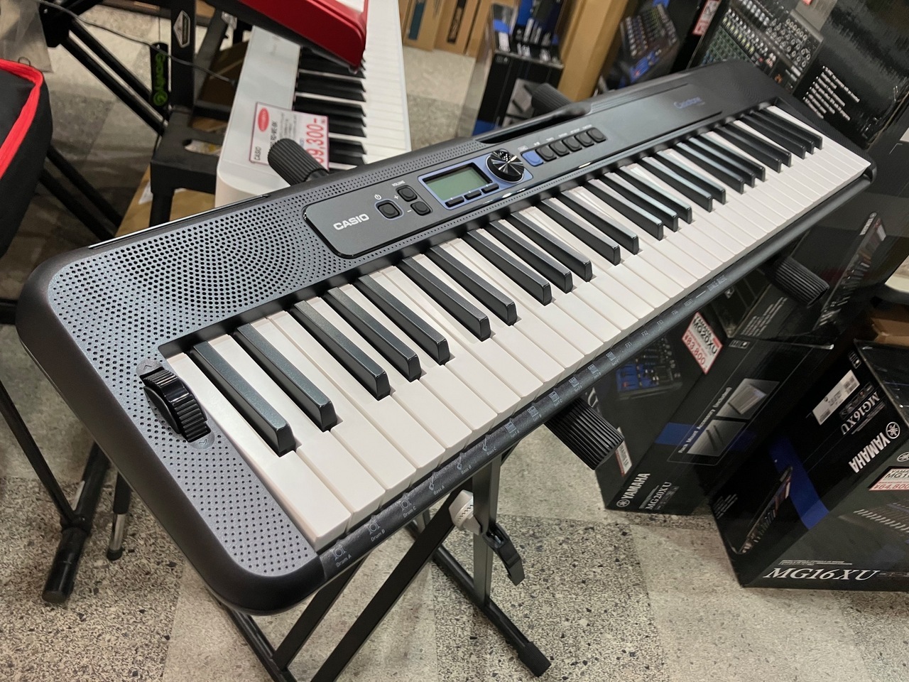 Casio CT-S300◇中古入荷! [カシオトーン][気軽に使えるキーボード