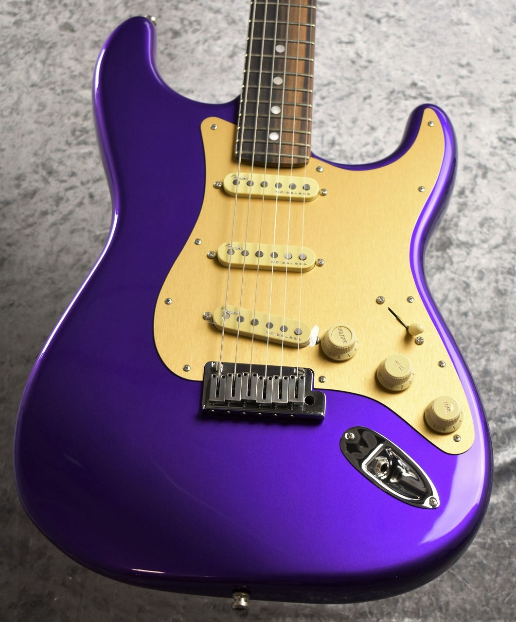 Fender FSR American Ultra Stratocaster EB / Plum Metallic