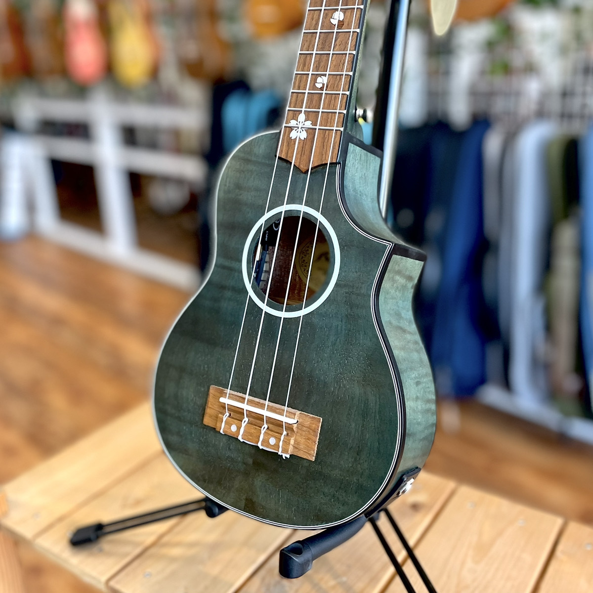 Bamboo BU-21BLBLQ Tiger Okume Sopurano Ukulele w/EQ【生駒店