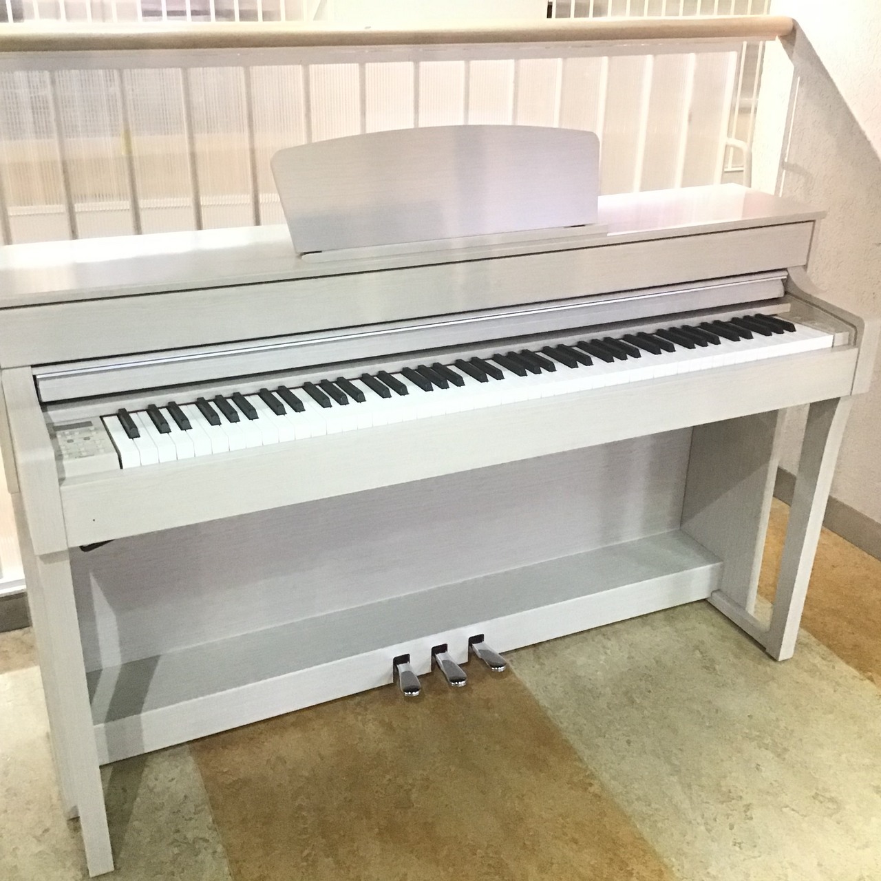 競売 【大きなキズ無し】ヤマハ クラビノーバ YAMAHA YAMAHA CLP-635WA