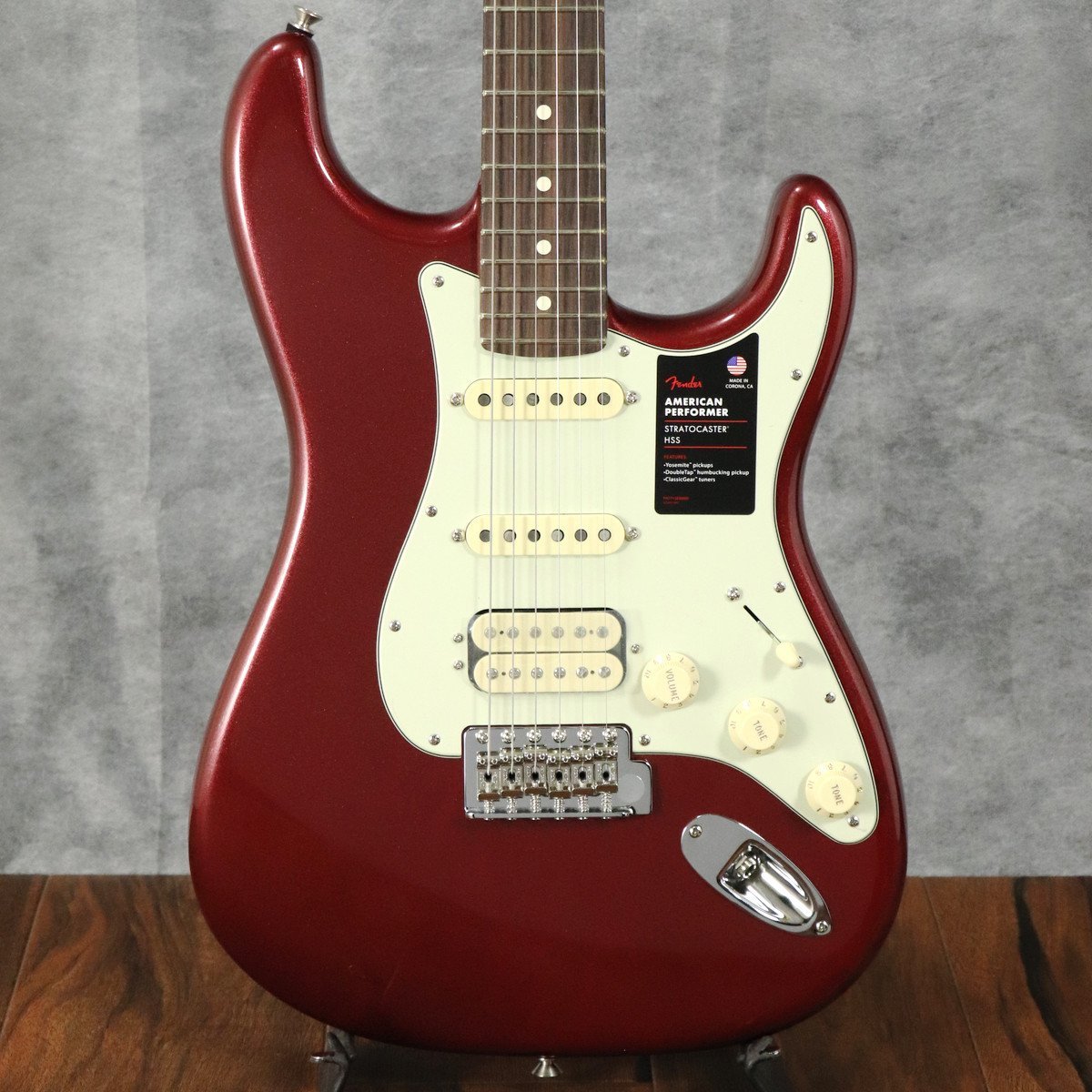 american performer stratocaster hss aubergine