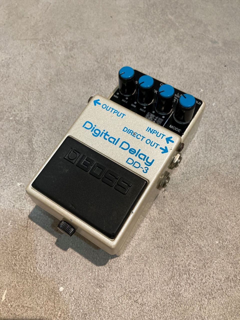 BOSS DD-3 (Digital Delay)