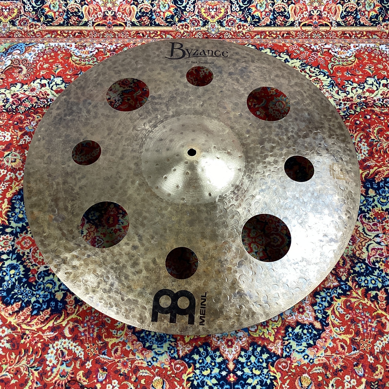 傷などは特に見受けられずMeinl Byzance Dark Trash Crash 20インチ