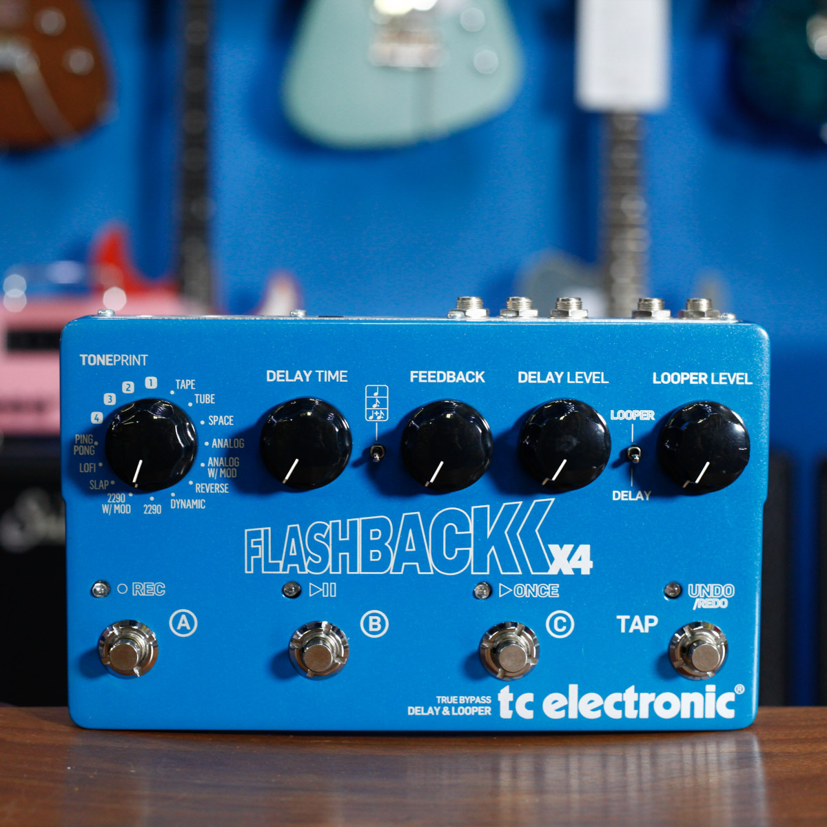 TC ELECTRONIC / Flashback X4 Delay ルーパー - daterightstuff.com