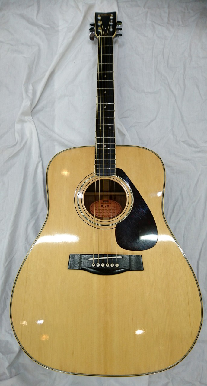 YAMAHA FG201