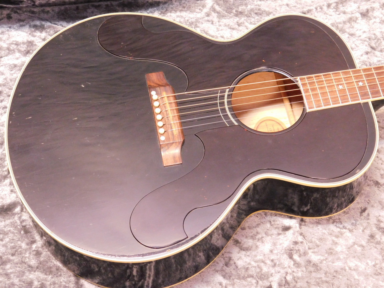 Gibson J-180 