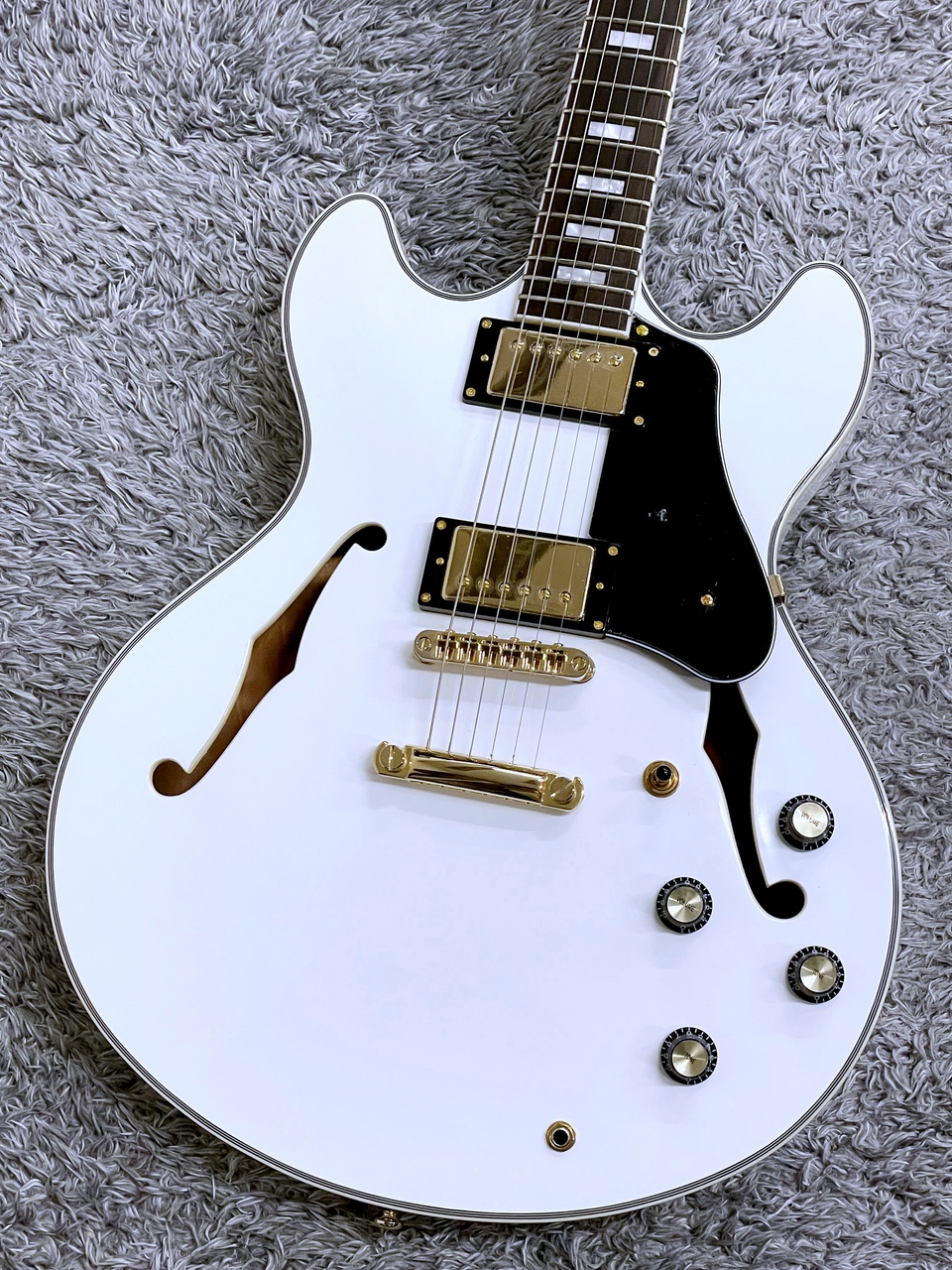 Sire H7 WHT with Larry Carlton（新品/送料無料）【楽器検索デジマート】