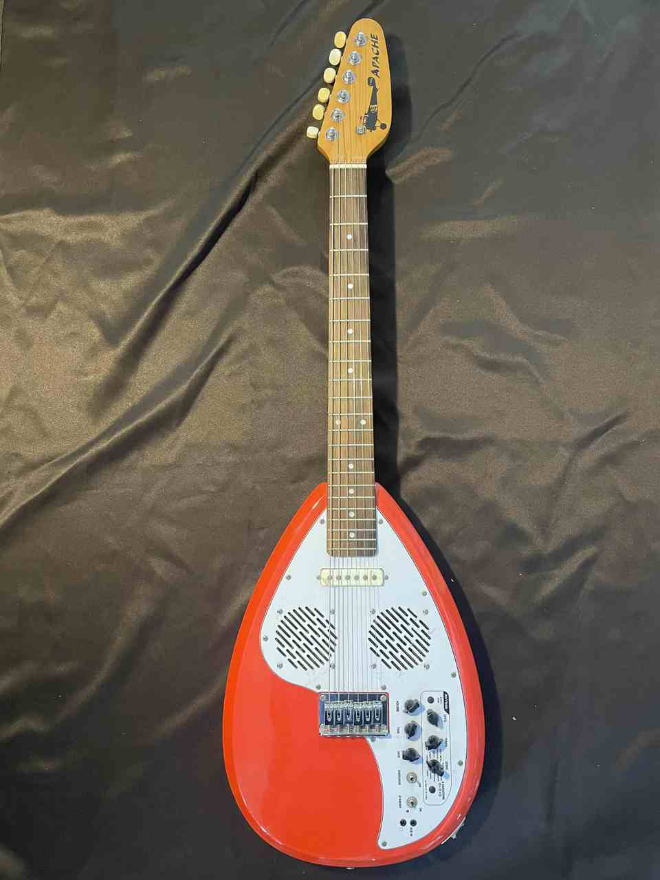 VOX apache-1 アパッチ アンプ内蔵ギター トラベルギター ボックス 