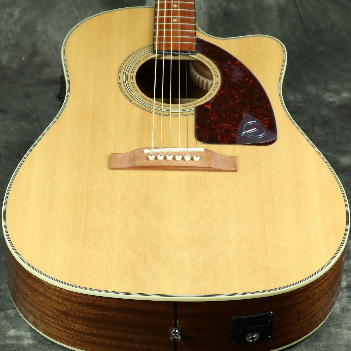 EPIPHONE AJ 15 VS エレアコ