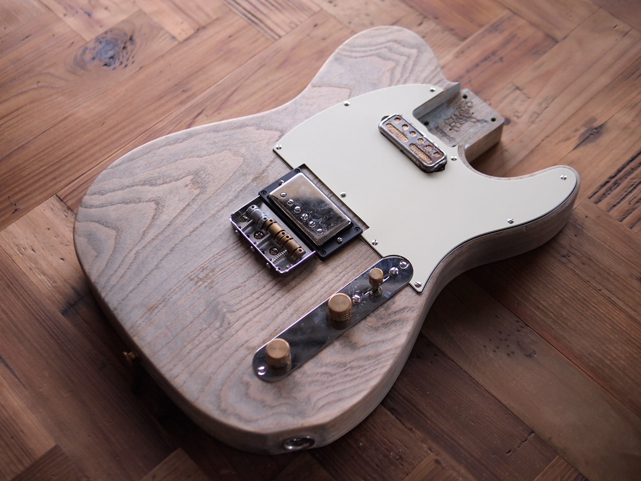 WARMOTH ローステッドスワンプアッシュ テレキャスター ボディ