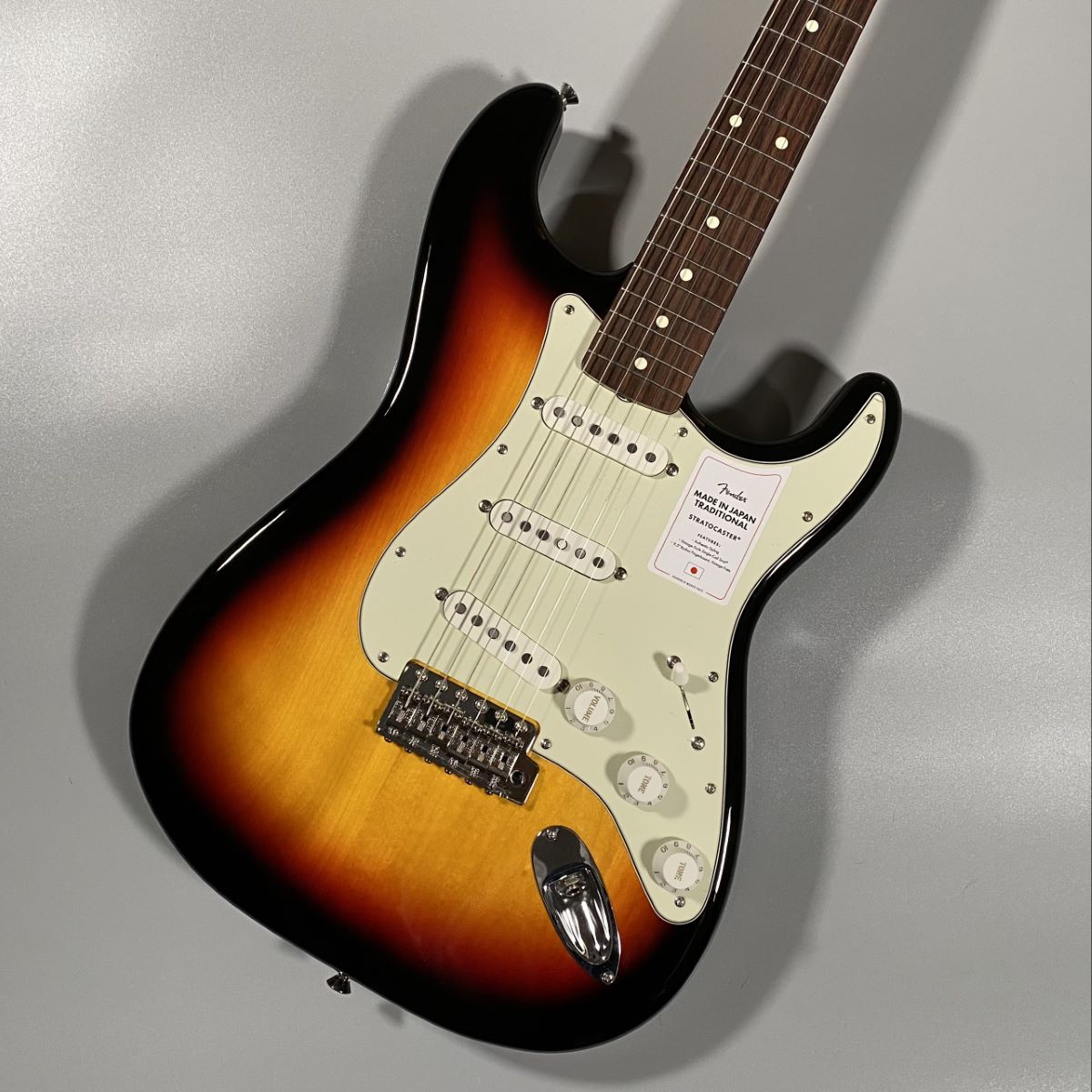 Fender Made in Japan Traditional 60s Stratocaster 3-Color Sunburst