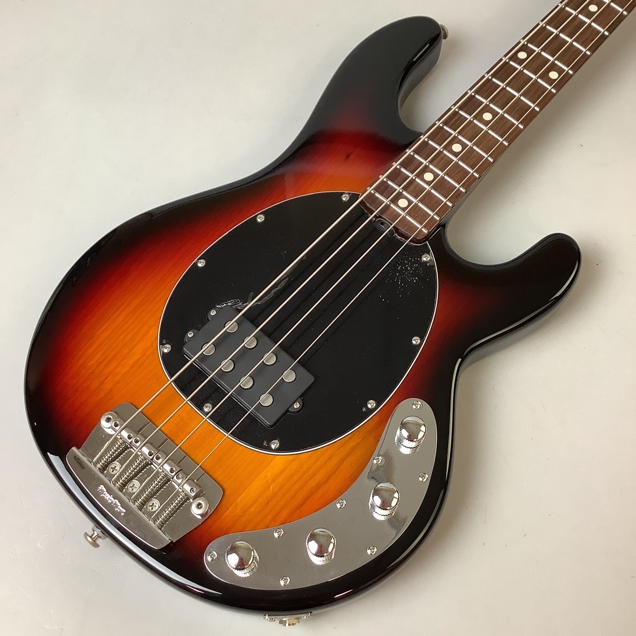 値頃 musicman エレキベース MAN 4 SUBSERIES Sunburst]（中古/送料