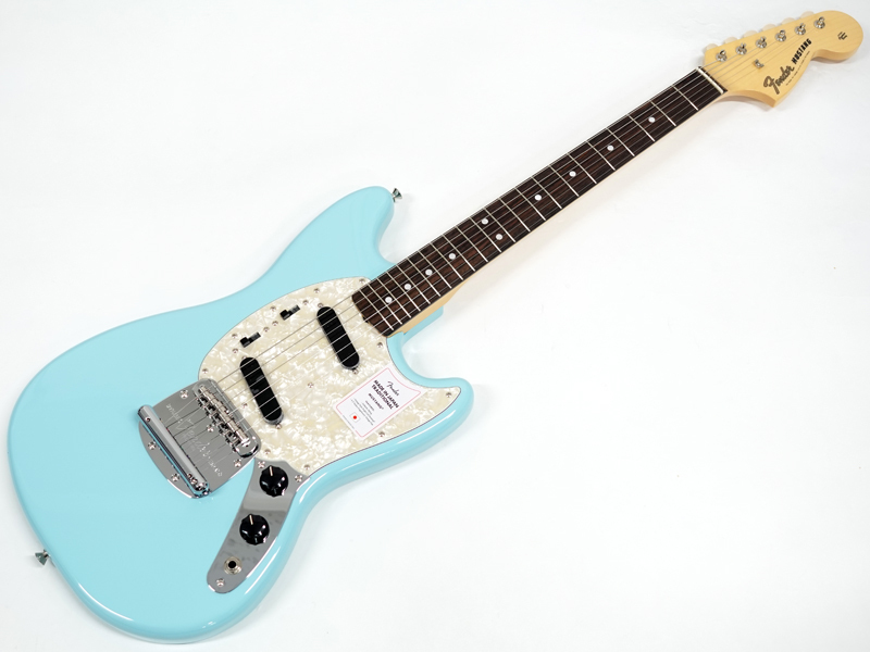 fender mustang daphne blue