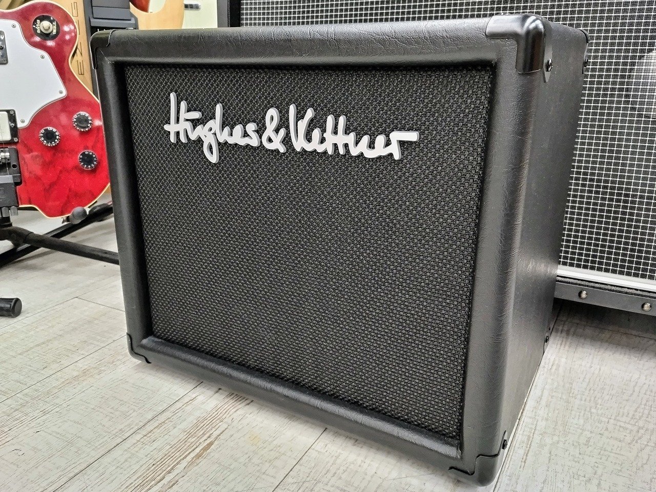110　Cabinet　HughesKettner　ギターアンプ・キャビネットTubeMeister　(HUK-TM110)-