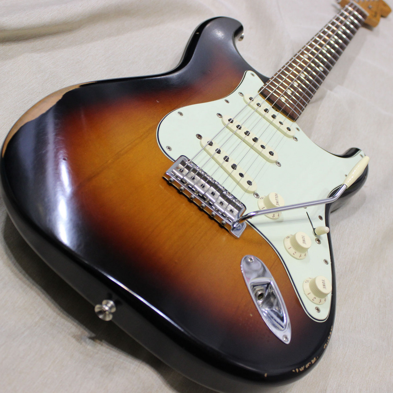 Fender mex road worn 初期物 2009年製 ストラト - 楽器/器材