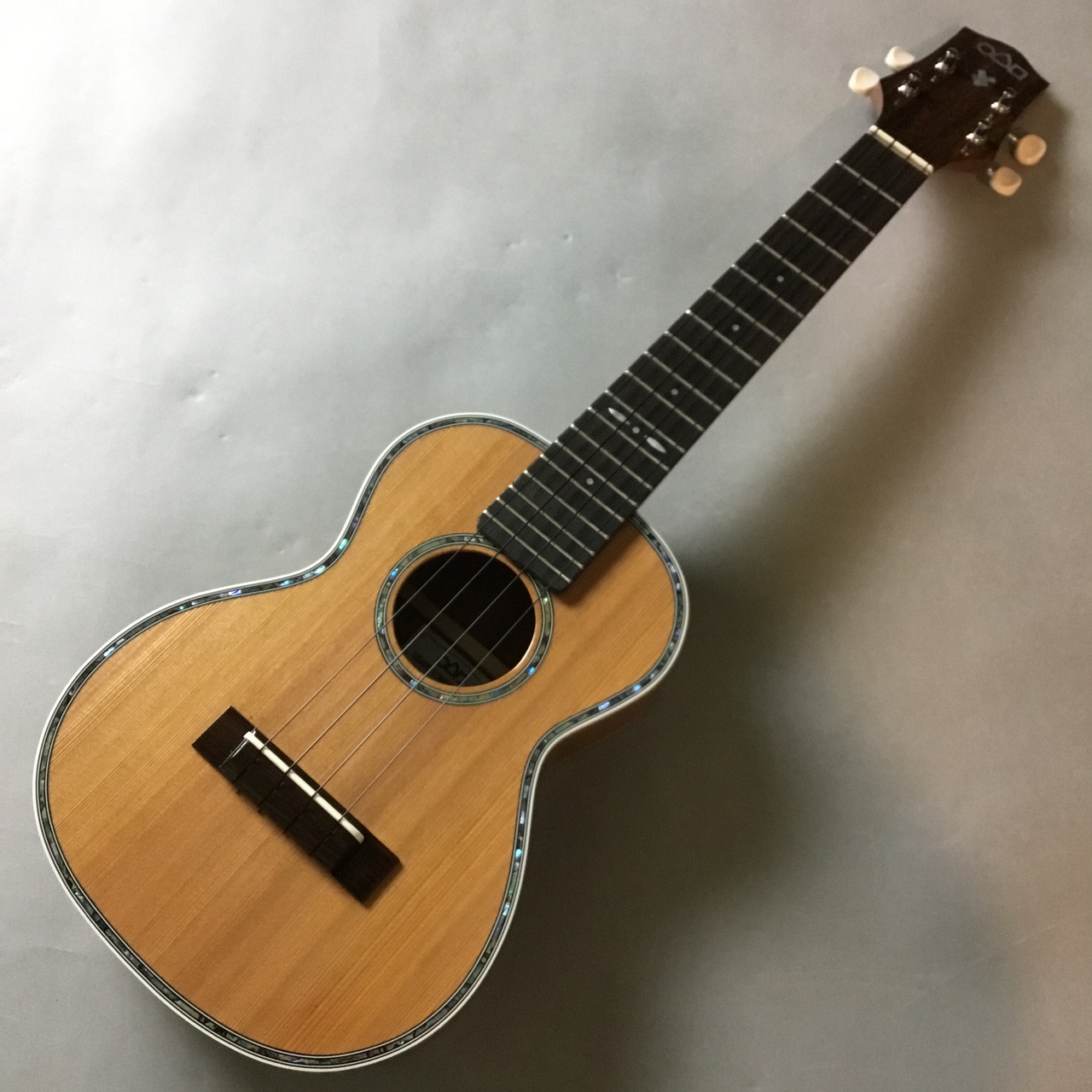 URABE UKULELE(占部) L-40H コンサート【現物写真】（新品特価/送料