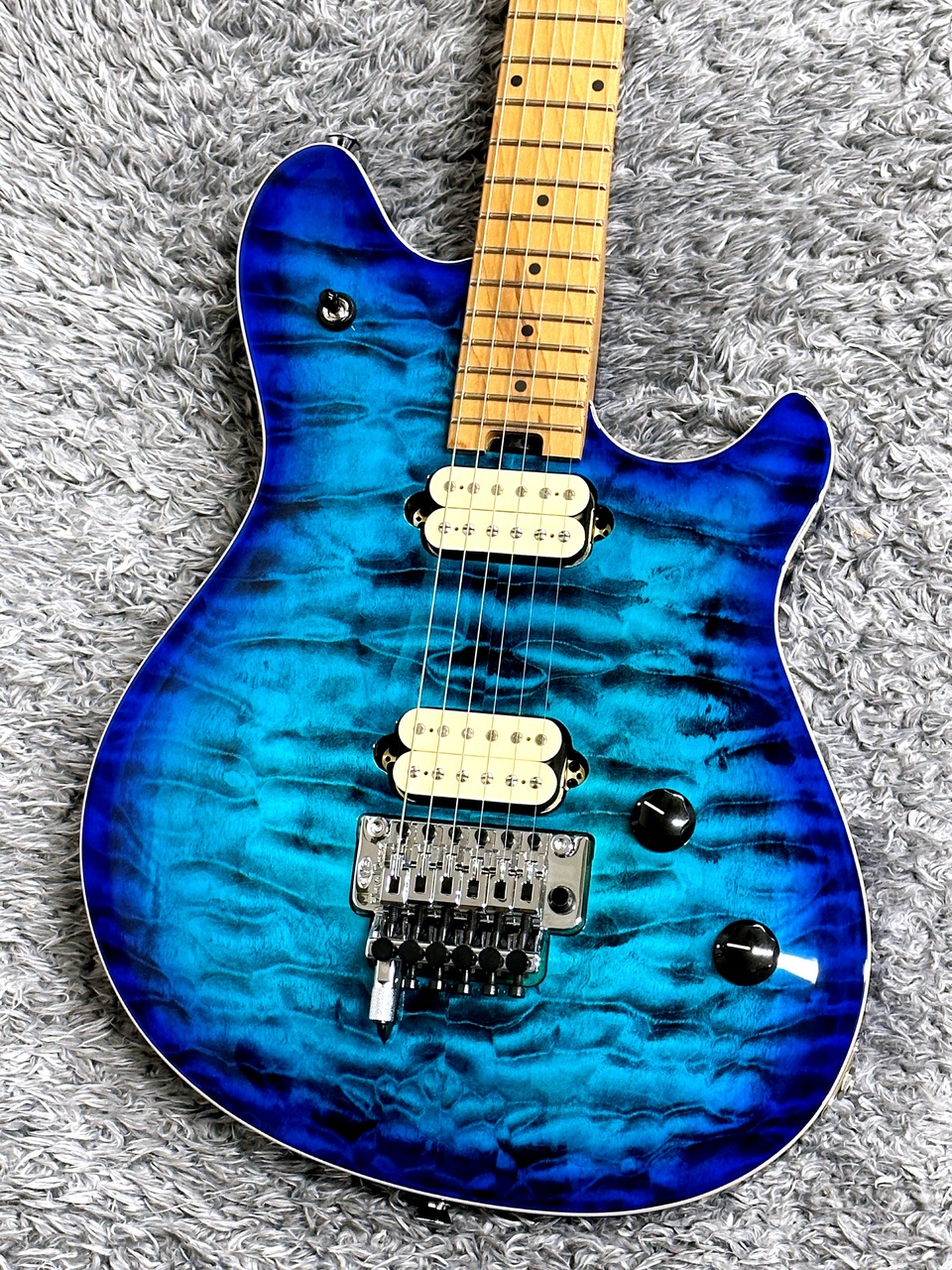 EVH Wolfgang Special QM Baked Maple Fingerboard Chlorine Burst