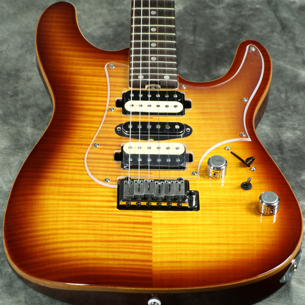 Swing Guiter Technology のエレキギターです。