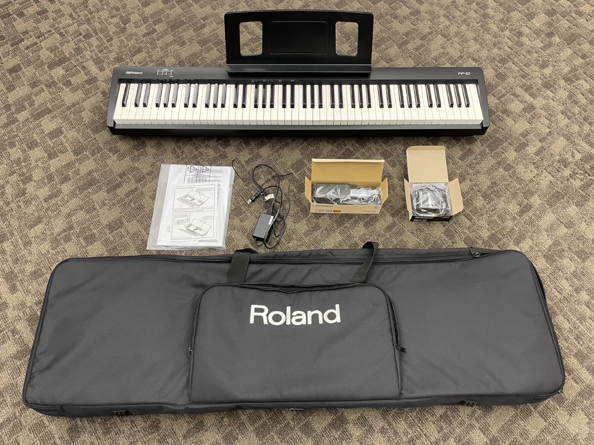 Roland FP-10-BLACK【ケース、ペダル付属】（中古/送料無料）【楽器