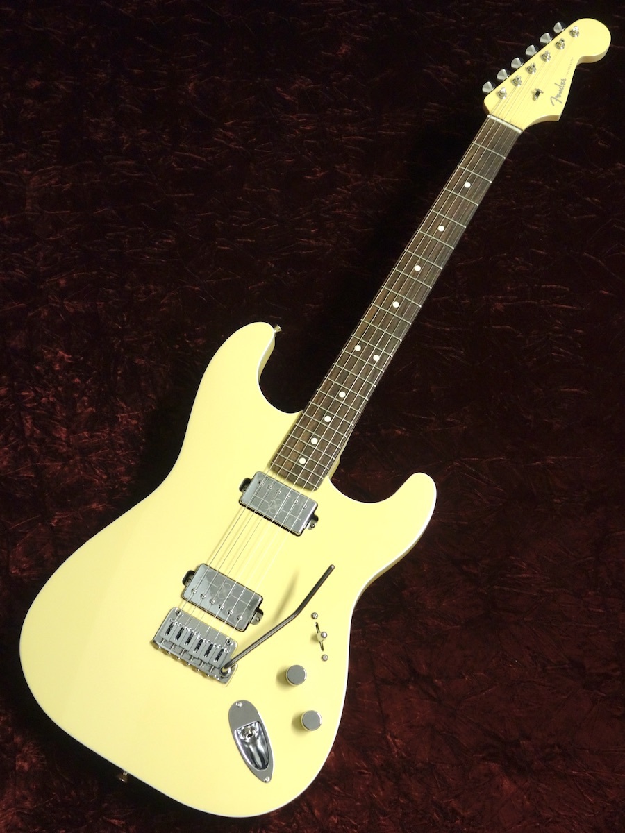 美品 Fender Japan SCANDAL MAMI ストラトキャスター - エレキギター