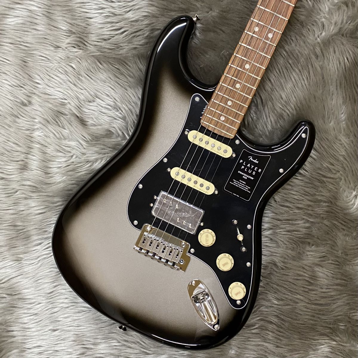 Fender Player Plus Stratocaster HSS Pau Ferro Fingerboard エレキ