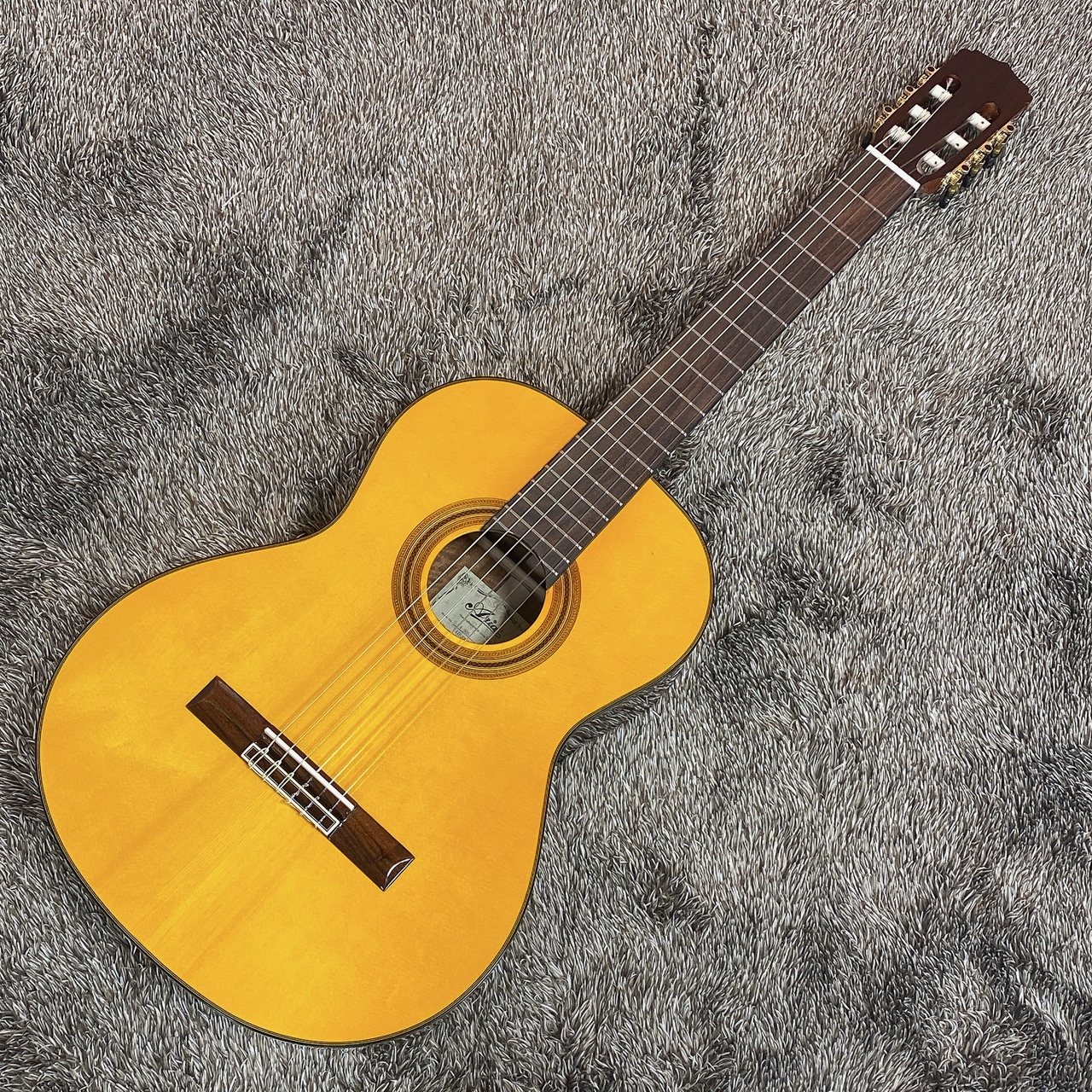 Aria A-30S クラシックギター トラスロッド機能付 - 弦楽器